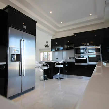 Eagles Cliff Villa