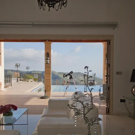 Eagles Cliff Villa Kathikas